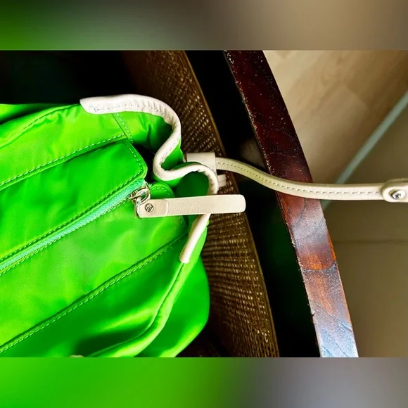 Kate Spade Green Tote - Looks New! Incredible Piece With No Signs Of Wear! - Picture 10 of 13